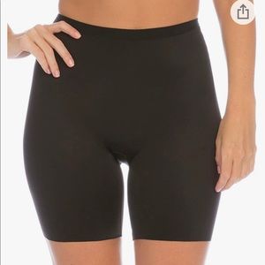 Spanx Assets Red Hot Label
